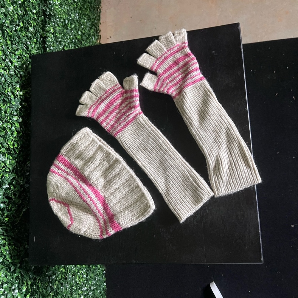 Moda International Cream and Pink Knit Beanie & Fingerless Gloves Set